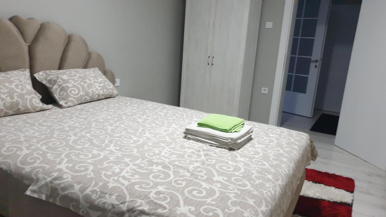 Apartman Sweet Dreams 2 Aparthotel Ni Esterno foto